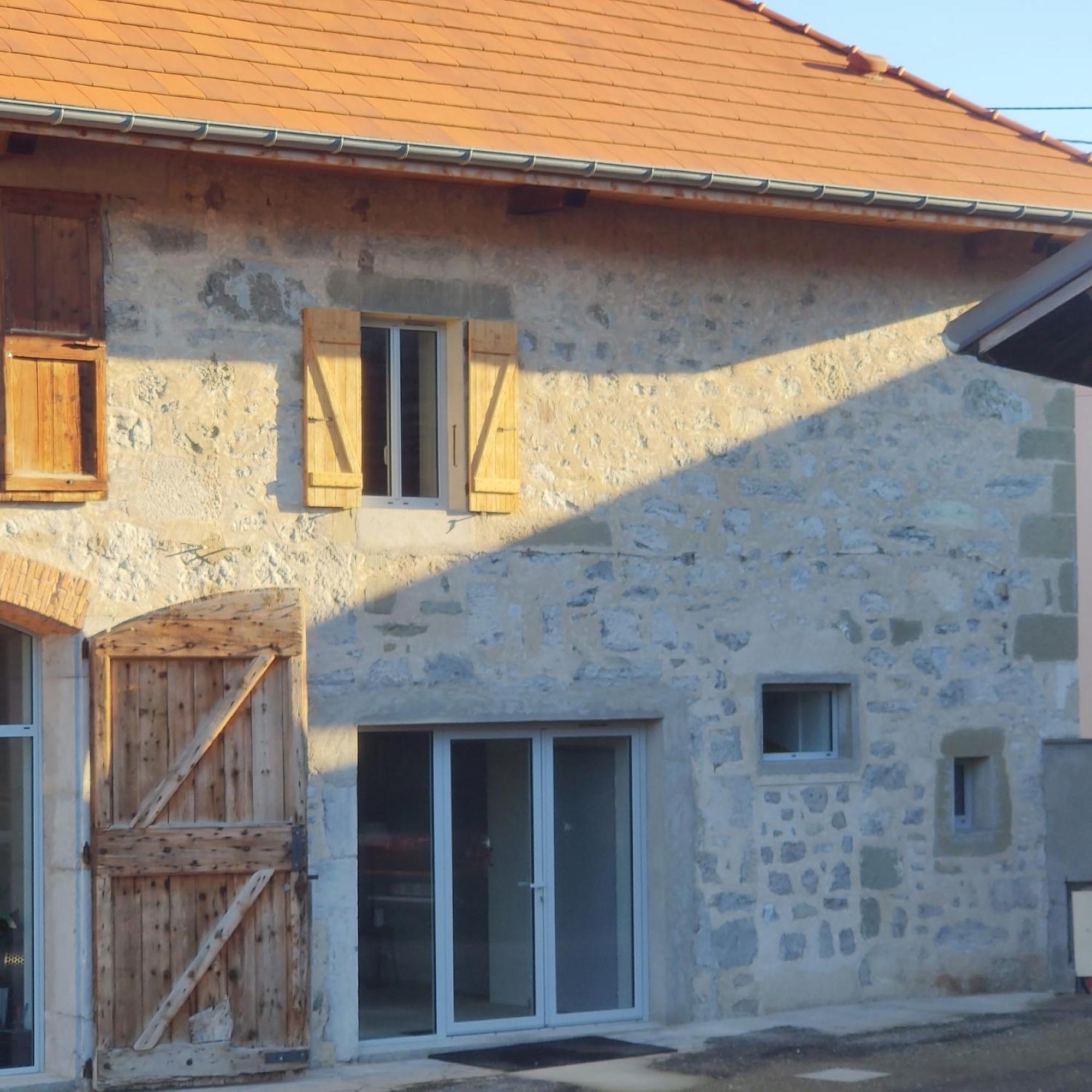 Hotel Au Coin Du Chemin Chambéry Esterno foto